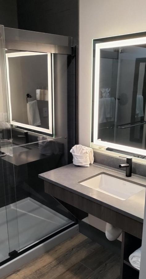 Bunk House Hotell Madras Eksteriør bilde